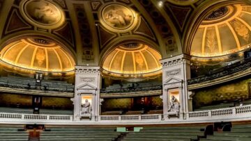 Grand amphithéâtre de La Sorbonne concert avec le choeur de chambre Calligrammes et le choeur de l'université Panthéon Sorbonne