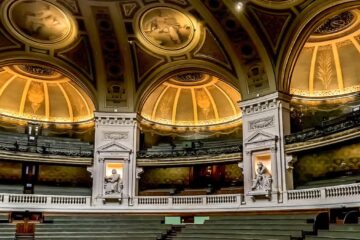 Grand amphithéâtre de La Sorbonne concert avec le choeur de chambre Calligrammes et le choeur de l'université Panthéon Sorbonne
